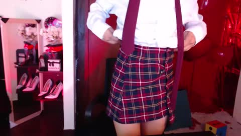 nina online show from 02.16.25