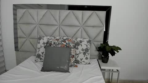  Nina  online show from 03.01.25