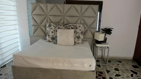  Nina  online show from 09.25.25