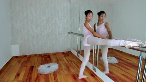 Natalia  FOLLOW ME ----  nathy po online show from 01.31.25