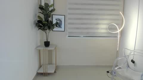 Natalia  FOLLOW ME ----  nathy po online show from 02.19.25