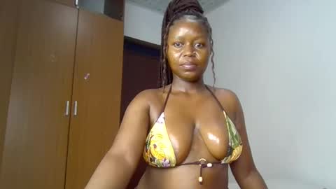 Snapshot of nina_ray1 chatting on 01.18.26 Nina online show from 01.18.26