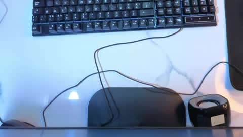 Follow me.. Live 1430 to 2100 online show from 04.23.26