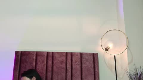 Snapshot of ninacavallli chatting on 10.13.25 Nina online show from 10.13.25