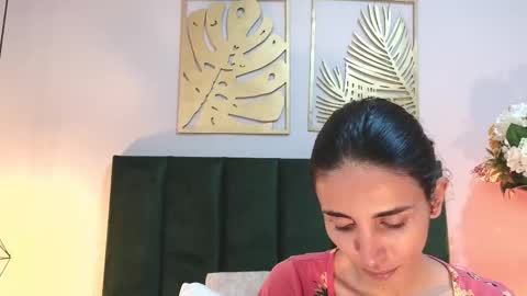 Snapshot of ninacavallli chatting on 11.19.25 Nina online show from 11.19.25