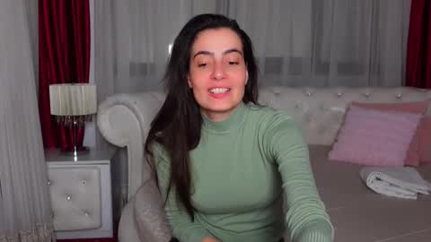 Snapshot of ninacrystal chatting on 02.13.25 NinaCrystal online show from 02.13.25