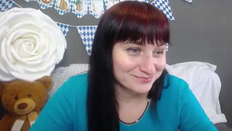 ninaflawlees online show from 10.04.25