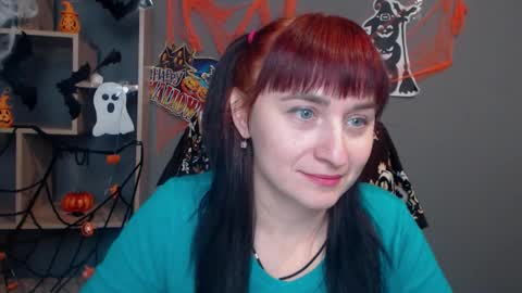 ninaflawlees online show from 10.26.25