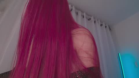  Nina  online show from 01.23.25