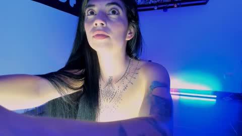 Snapshot of ninamonroee chatting on 03.08.26 ninamonroee online show from 03.08.26