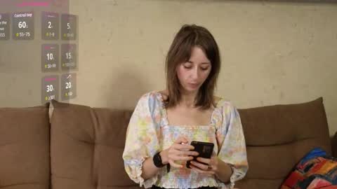 NinaNovalicious online show from 11.18.25