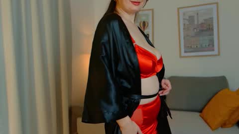 Nina online show from 11.21.25