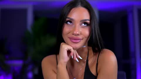 Snapshot of ninasolenne chatting on 06.18.26 Ninna online show from 06.18.26