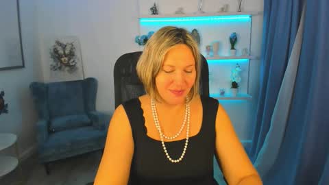 ninastarle online show from 10.05.25