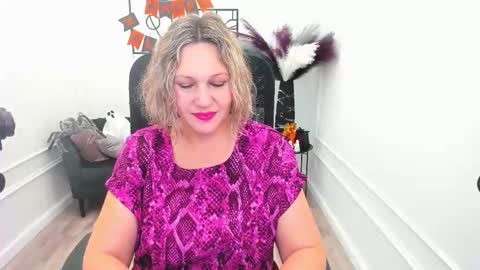 ninastarle online show from 10.29.25