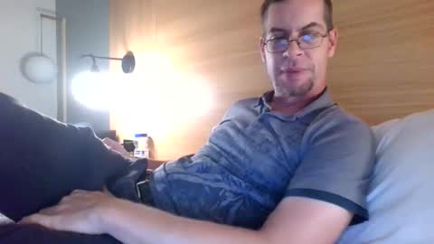 Snapshot of nineinchbronco chatting on 05.03.26 nineinchbronco online show from 05.03.26
