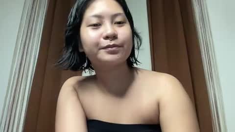 nini_luvskorn online show from 06.18.26