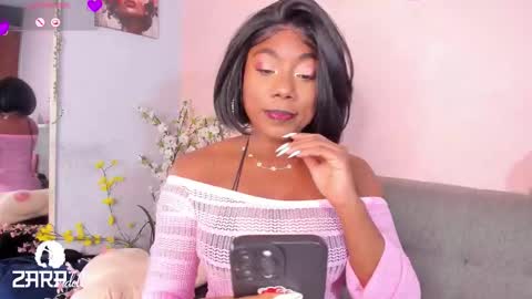 Snapshot of nini_martinii chatting on 10.18.25 NINI online show from 10.18.25