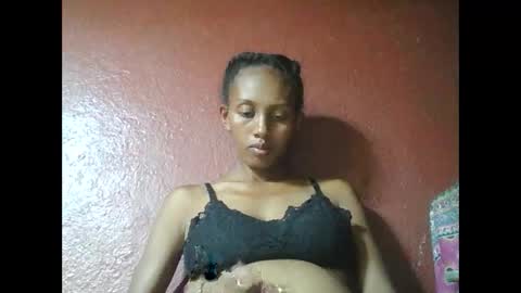 ninie246746 online show from 02.17.25