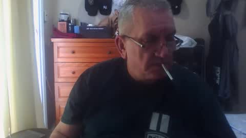 Snapshot of nionios67 chatting on 11.27.25 Dennis online show from 11.27.25