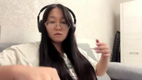 Nira online show from 04.12.26