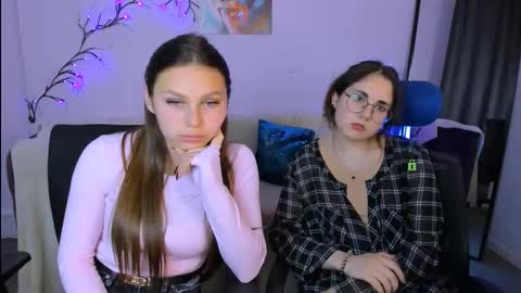 Snapshot of niri_vex chatting on 09.16.25 niri_vex online show from 09.16.25