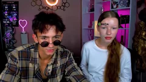 Snapshot of niri_vex chatting on 09.19.25 niri_vex online show from 09.19.25