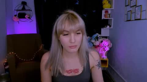 Snapshot of niri_vex chatting on 09.28.25 niri_vex online show from 09.28.25