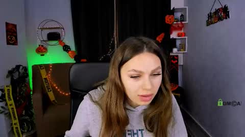 Snapshot of niri_vex chatting on 10.26.25 niri_vex online show from 10.26.25