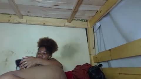 Snapshot of njarinisitraka chatting on 11.19.25 njarinisitraka online show from 11.19.25