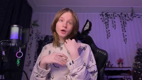 Snapshot of nloraaa chatting on 12.23.24 Tears Lora online show from 12.23.24