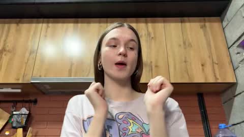 Snapshot of nloraaa chatting on 11.08.25 Tears Lora online show from 11.08.25