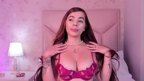   ambarsulliva  online show from 02.04.25