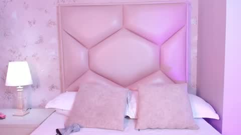   ambarsulliva  online show from 10.04.25