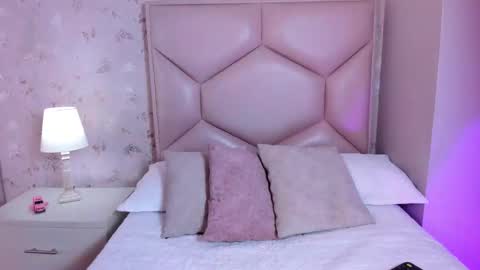   ambarsulliva  online show from 11.19.25