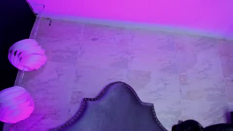 Zoe  online show from 04.18.26