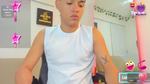 Snapshot of noah_carter66 chatting on 10.19.25 noah online show from 10.19.25