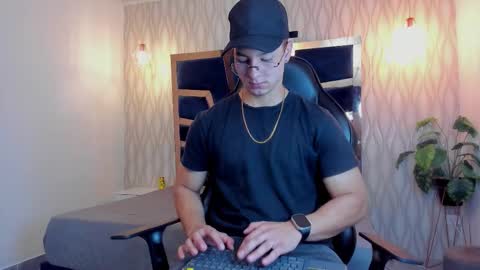 Snapshot of noah_clarkk chatting on 03.18.26 Noah online show from 03.18.26