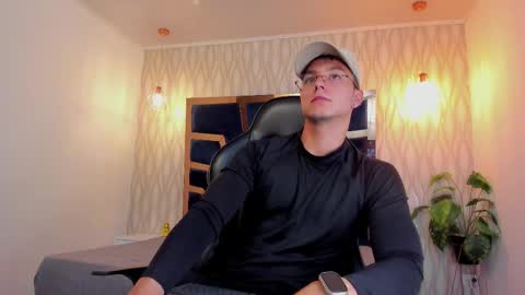 Snapshot of noah_clarkk chatting on 03.19.26 Noah online show from 03.19.26