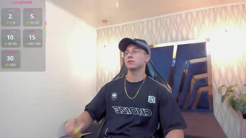 Snapshot of noah_clarkk chatting on 04.12.26 Noah online show from 04.12.26