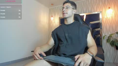 Snapshot of noah_clarkk chatting on 04.13.26 Noah online show from 04.13.26