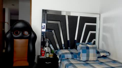 Noah Harris01 online show from 02.14.26