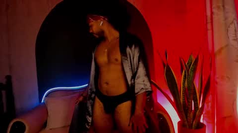 Noah online show from 02.27.25