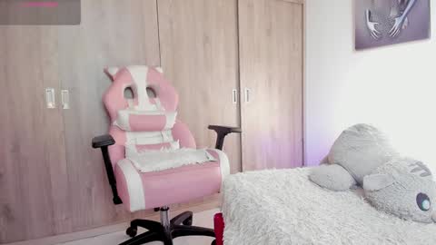 Snapshot of noah_lambert chatting on 02.04.25 Noah online show from 02.04.25