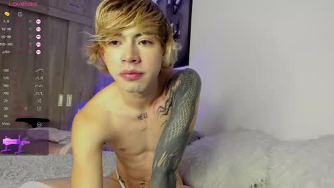 Snapshot of noah_lambert chatting on 02.21.25 Noah online show from 02.21.25