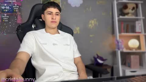 Snapshot of noah_magno chatting on 04.01.26 noah online show from 04.01.26