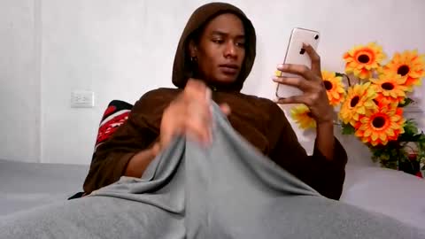 Snapshot of noah_miller7 chatting on 11.20.25 Noah Millers online show from 11.20.25