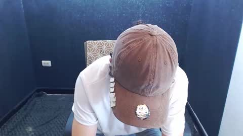 noah_sokolov online show from 11.08.25