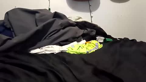 Noah Wesley online show from 12.04.24