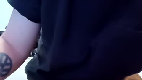 Noah Wesley online show from 03.05.25